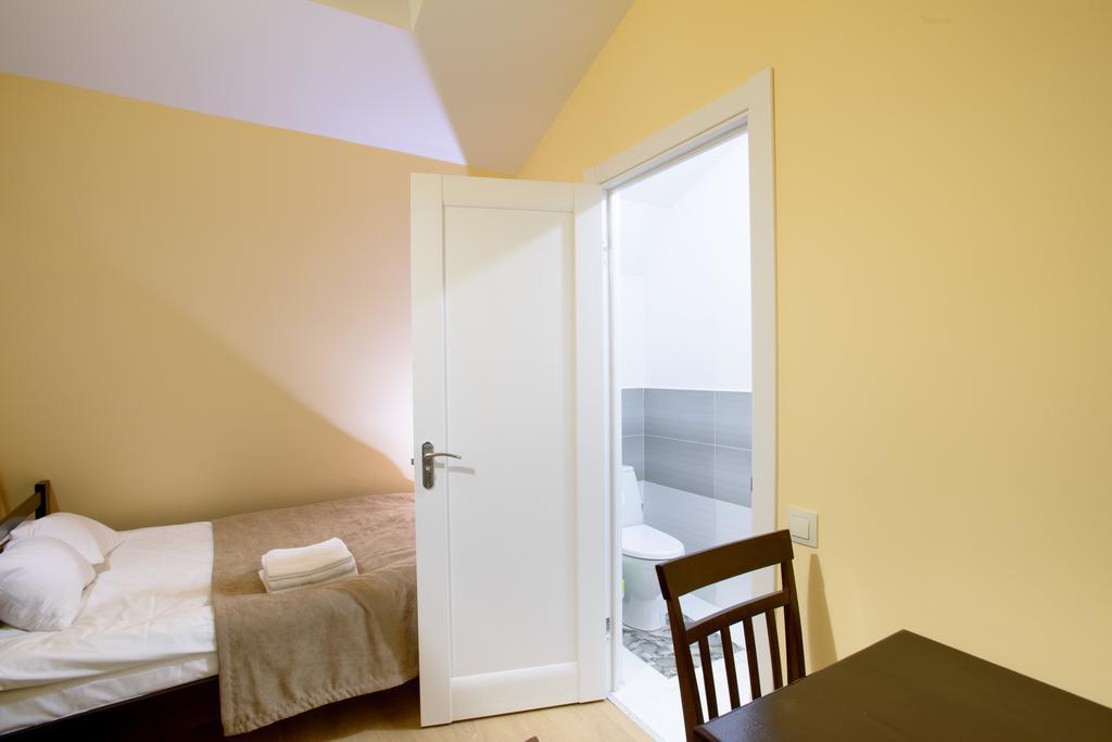 Gar'is Hostel Lviv Buitenkant foto