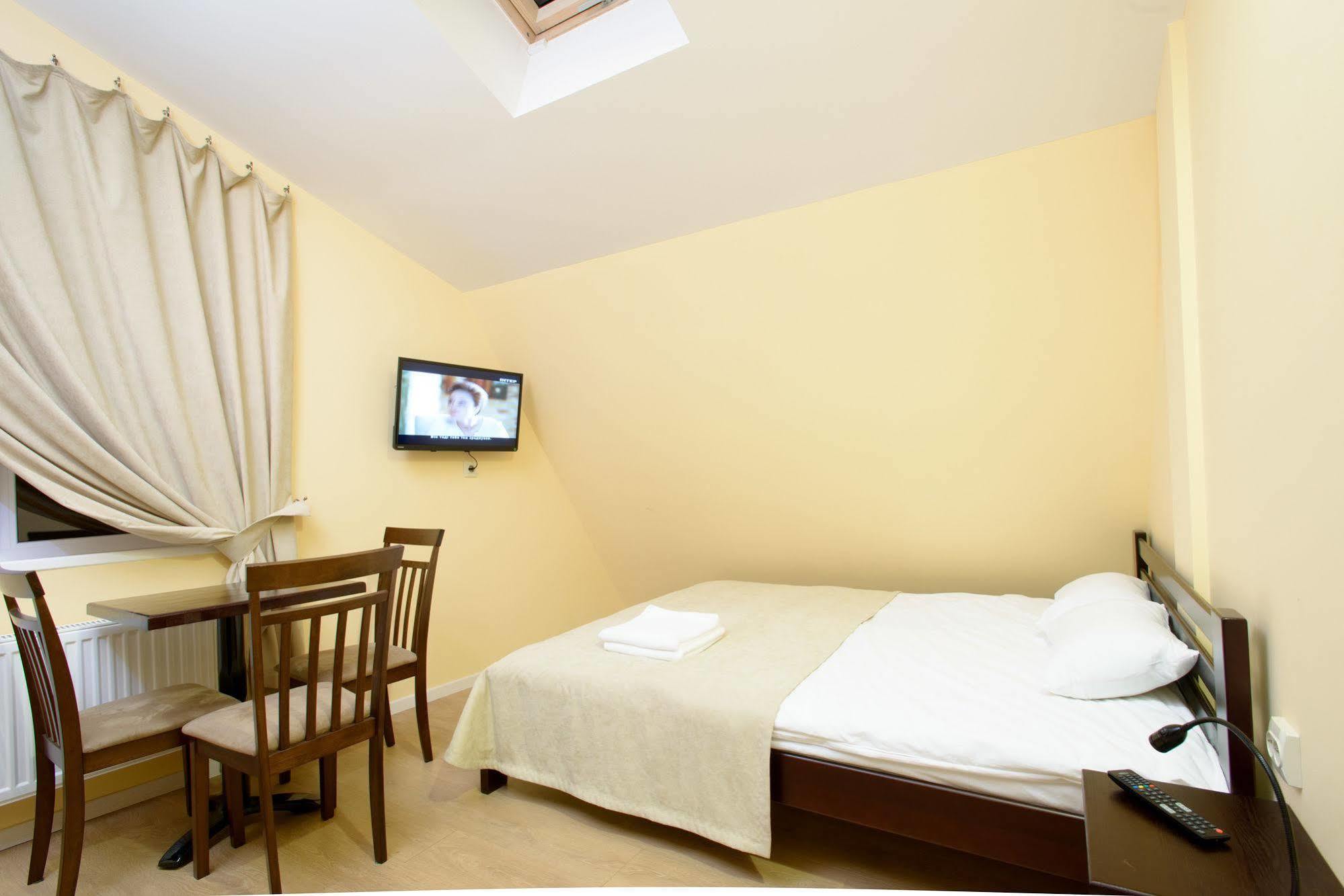 Gar'is Hostel Lviv Buitenkant foto