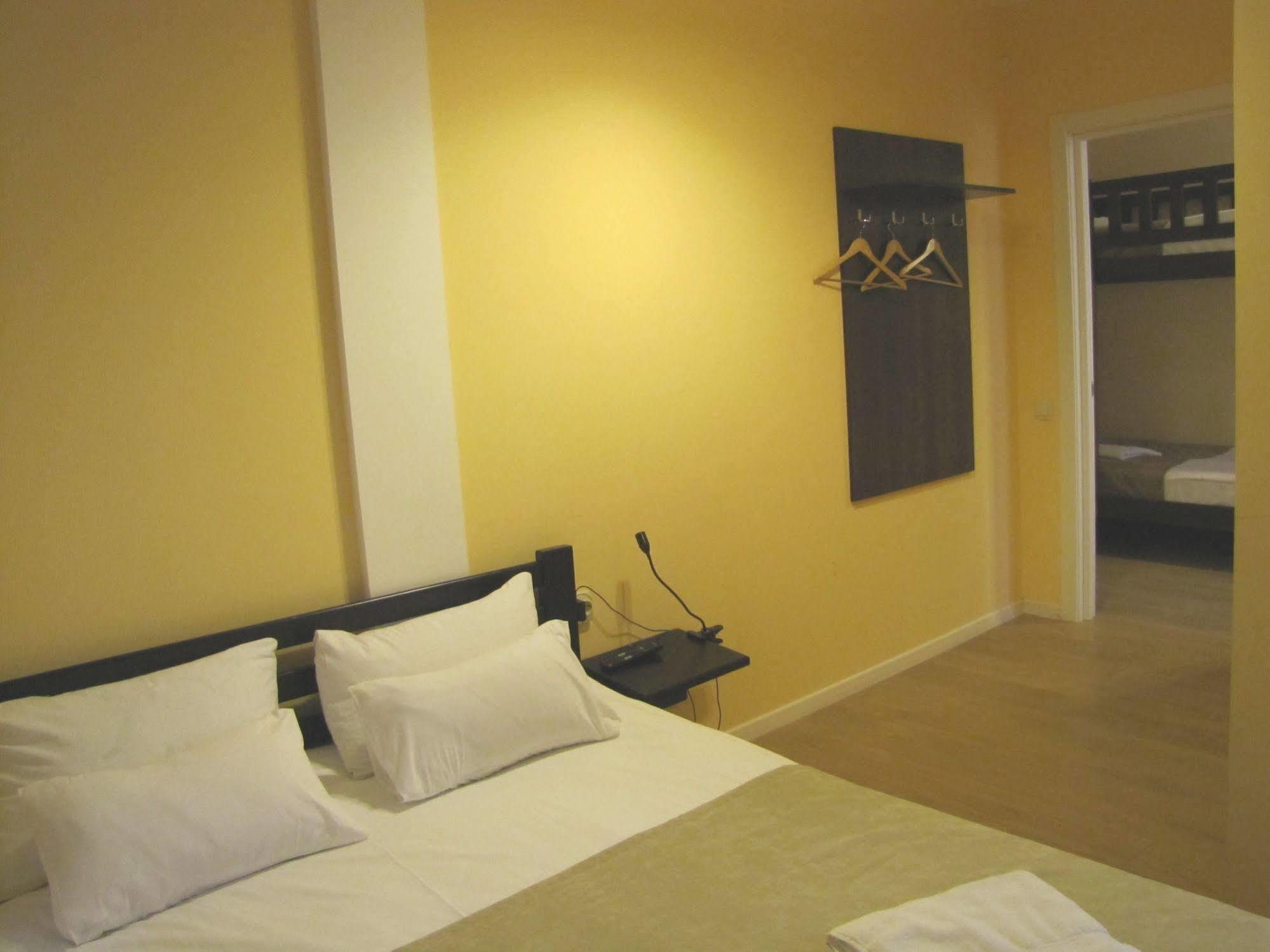 Gar'is Hostel Lviv Buitenkant foto